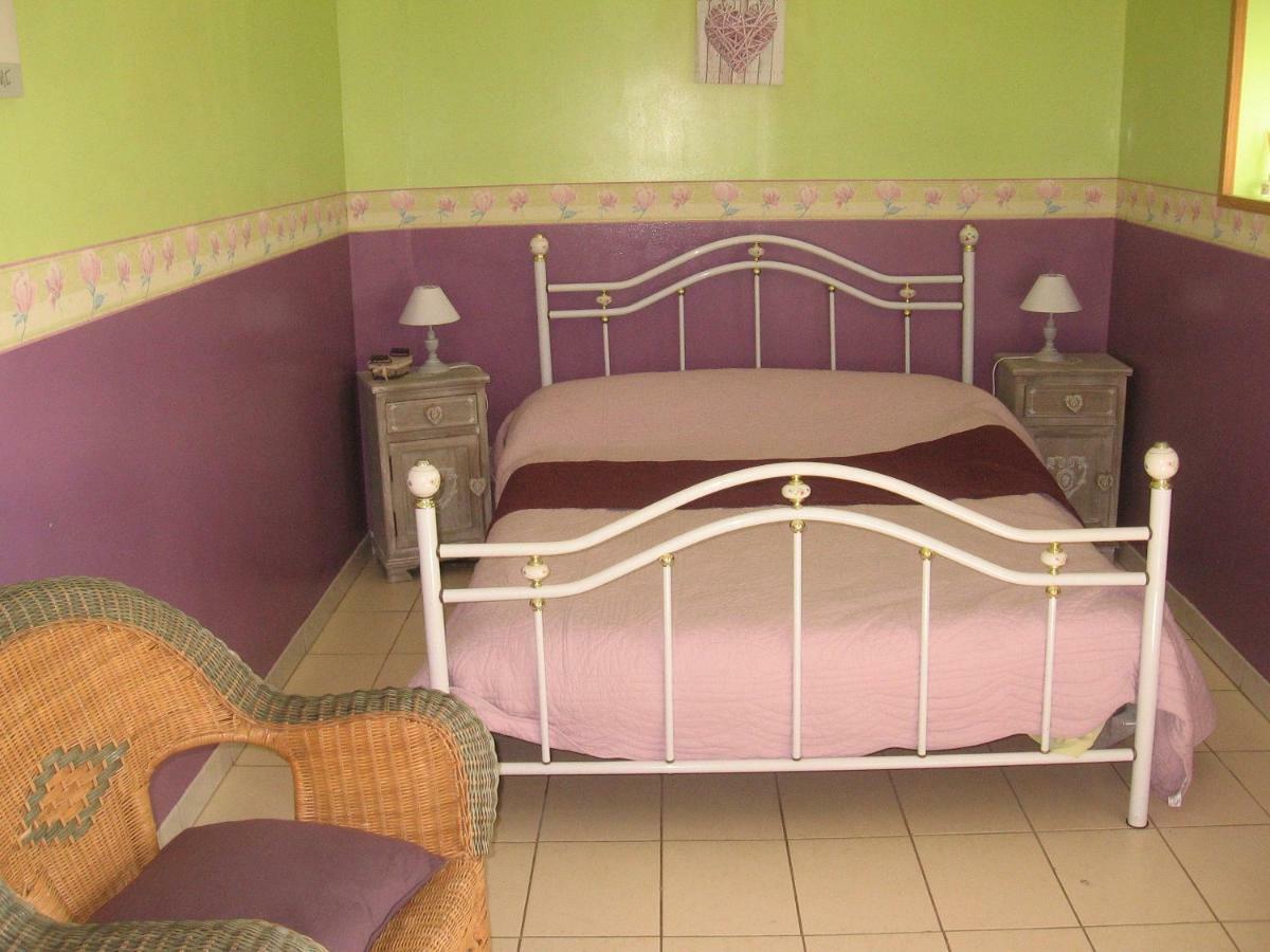 Ferme De Montigny Bed & Breakfast Asnieres-en-Bessin Exterior photo